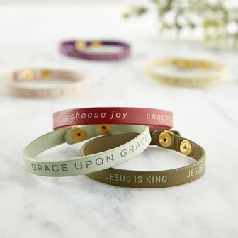 Leren armband met drukknoop Choose joy