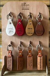 Display 48x keyrings wood/ leather 