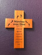 Wandkruis Marchez avec Dieu